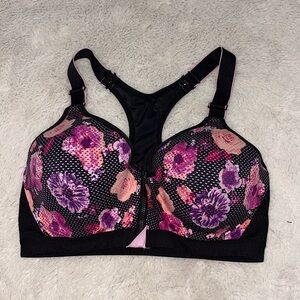 Maidenform front closure sports bra